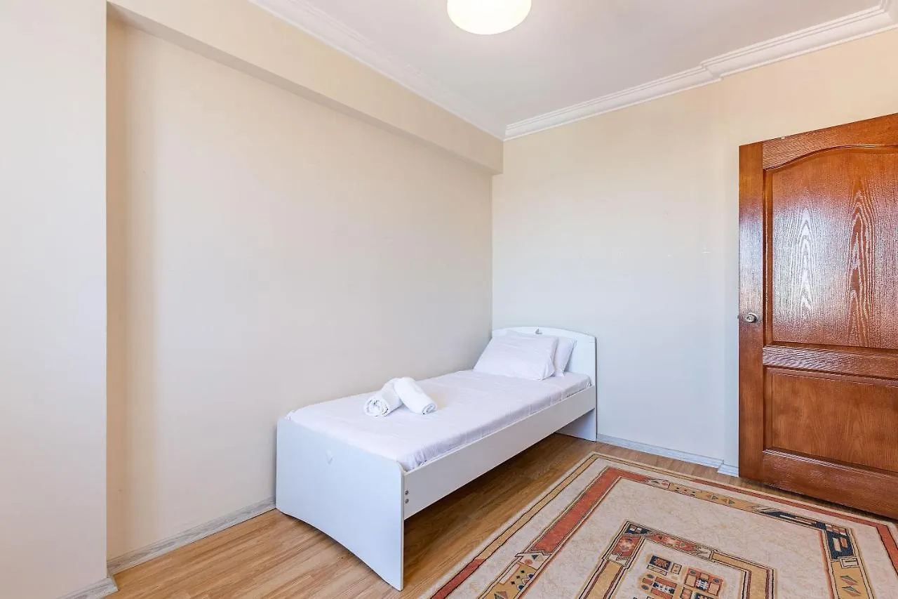 Flat With Shared Pool Near Sabiha Gokcen Airport Apartman Isztambul